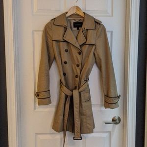 Banana Republic  Chic Trench Coat Sz 6